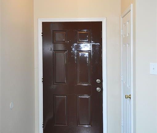 4th image of 18427 Fir Hollow Cir