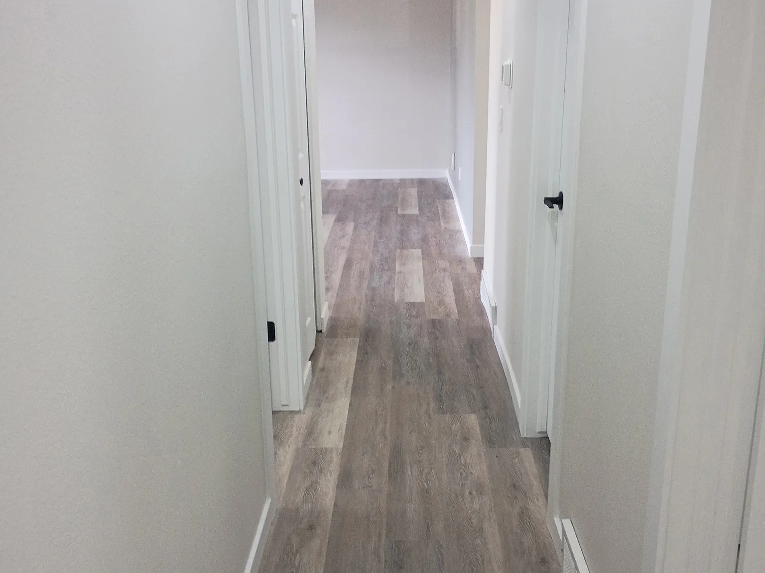 3 bed, 1176 sqft, $2,100 — Photo 3