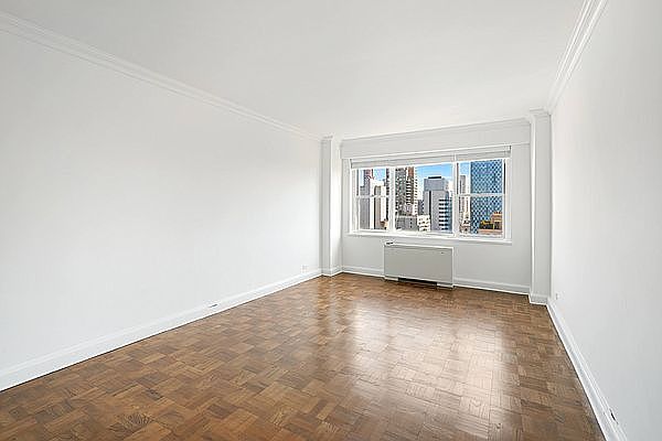1st image of 215 E 68th St #19V