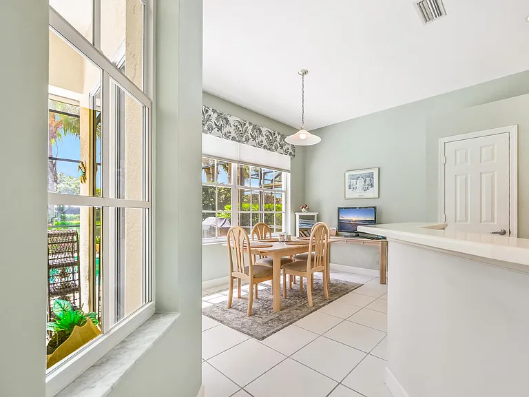 2259 Island Cove Cir — Photo 12
