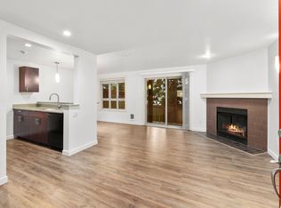 15070 NE 82nd St UNIT 103, Redmond, WA 98052