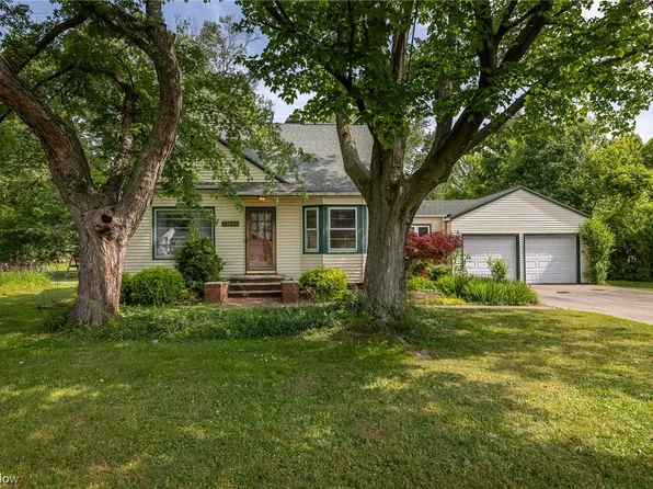 25863 Highland Rd, Richmond Heights, OH 44143