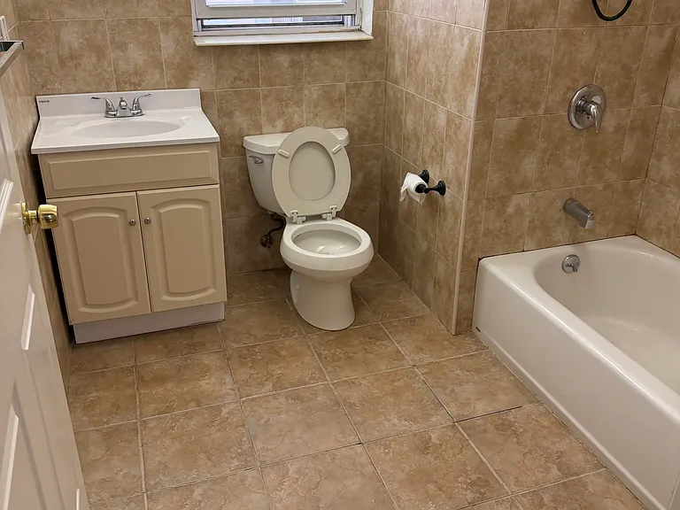8 Robert St #205 — Photo 6