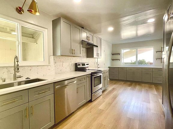 4th image of 1008 Twin Brook Dr