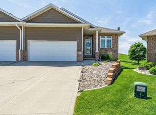 6710 Timberline Cir, Sioux City, IA 51106