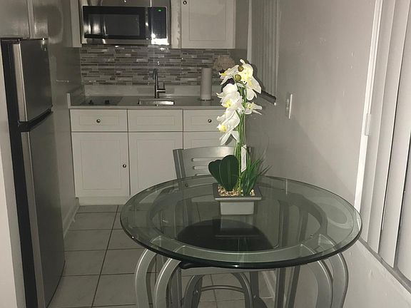 4th image of 740 NE 130th St #1