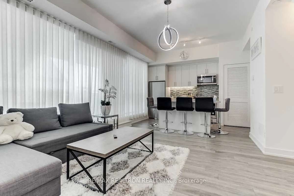 2 bed, $2,700 — Photo 1