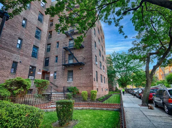 37-50 87th St APT 5F, Jackson Heights, NY 11372