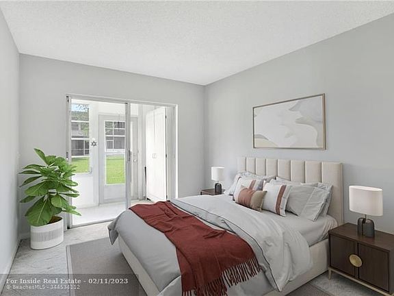 4th image of 52 Farnham Cres #52-C