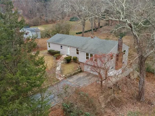 7 Pollys Lane, Montville, CT 06382