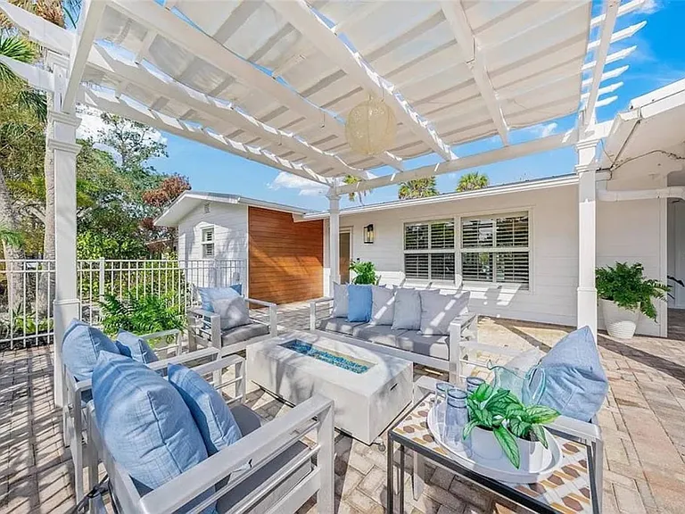 615 Avenida Del Norte — Photo 21