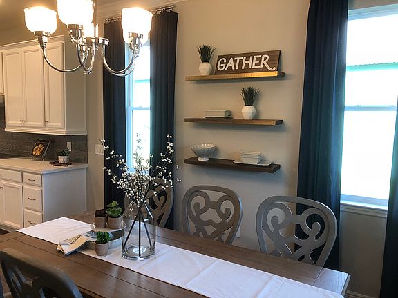 Dining Room in the Caitlyn