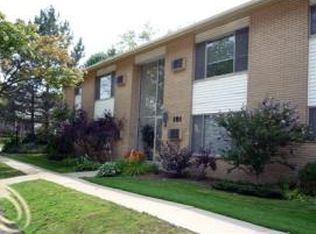 101 Saint Andrews St APT 4, Birmingham, MI 48009