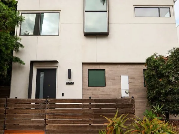10700 W Octave Ln, North Hollywood, CA 91601
