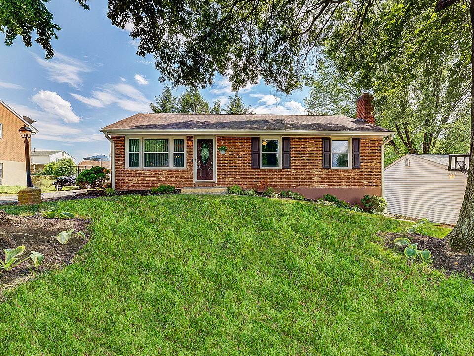 1st image of 4641 Casper Dr NE