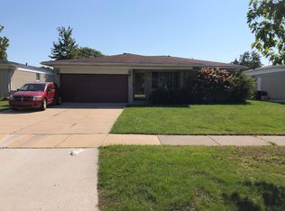 5060 Bristor Dr, Sterling Heights, MI 48310