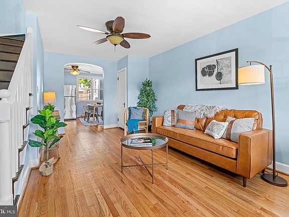 4th image of 1318 W 37th St