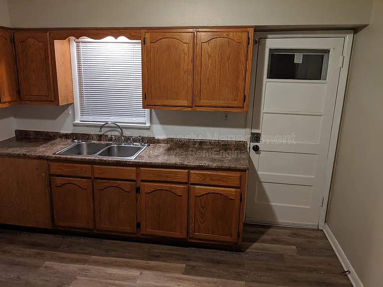 9215 Outerbelt Ct — Photo 4