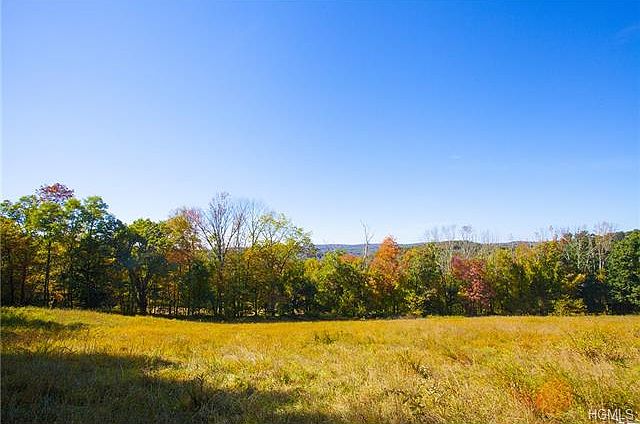 1st image of 725 Croton Lake Rd