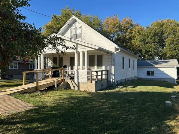 410 N Macon St, Meadville, MO 64659