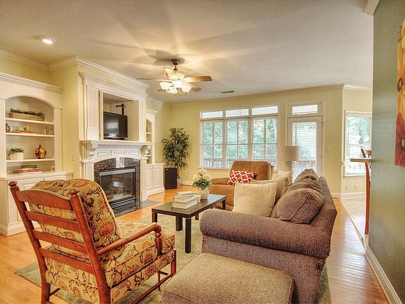 4th image of 109 Tall Oak Dr