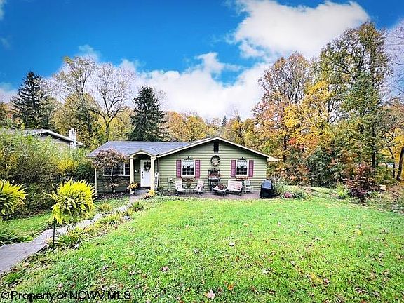 2nd image of 8 Cacapon Cir
