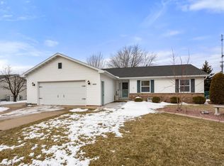 N9181 Johann Dr, Appleton, WI 54915