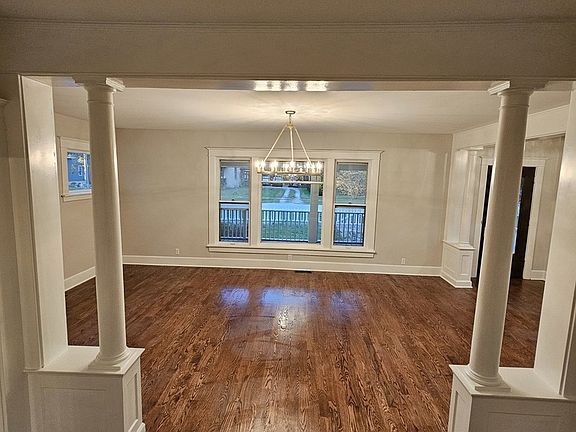 4th image of 205 W North St