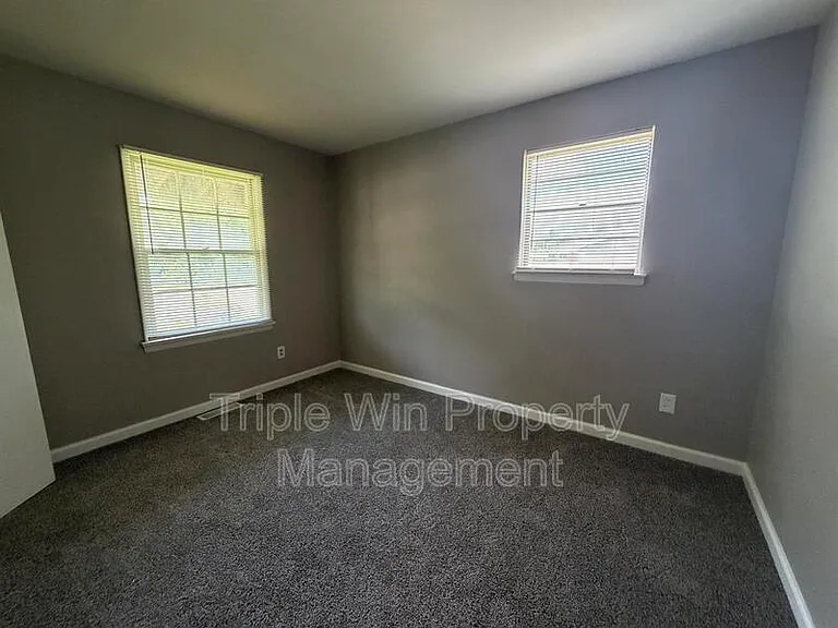 7250 Howdershell Rd — Photo 10