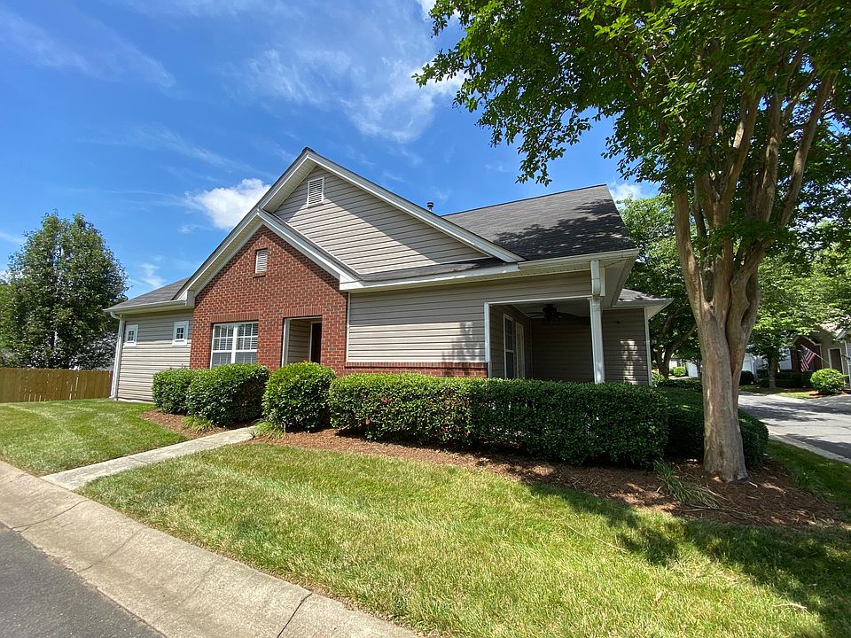 1st image of 8946 Meadowmont View Dr