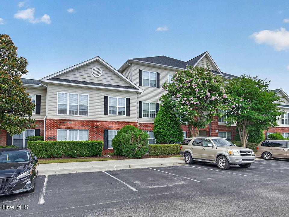 1st image of 2801 Bloomfield Lane Unit 201