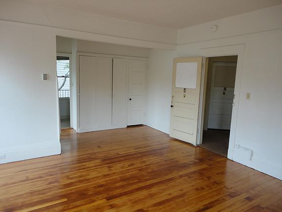3rd image of 1315 Anacapa St APT 4