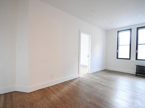 3rd image of 3139 Broadway #9