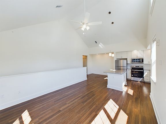 4th image of 17-201-525 Quinn Ln