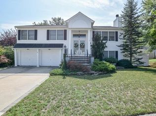 4 Forester Dr, Barnegat, NJ 08005