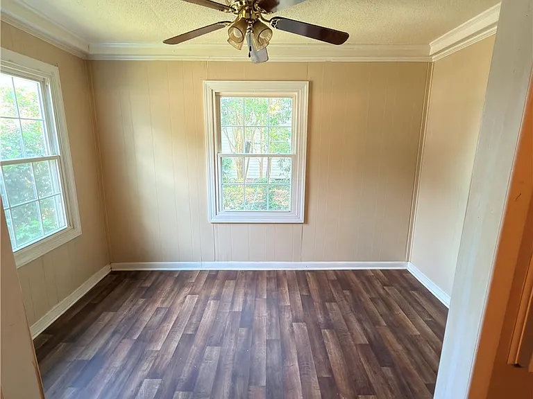 207 Willborough Ave — Photo 7