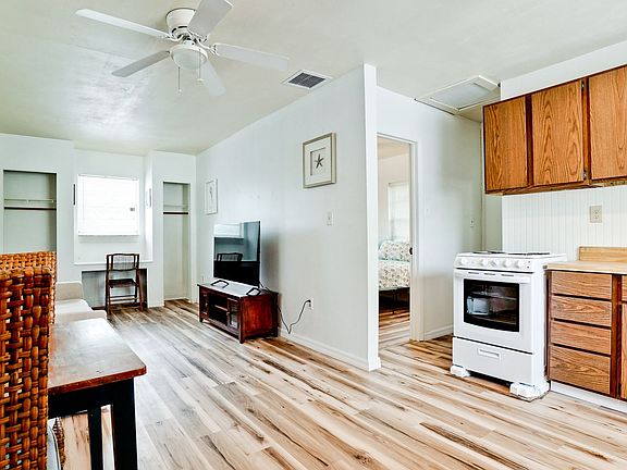 3rd image of 5106 8th Avenue Dr W