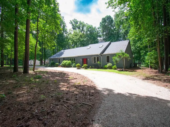 120 Fairway Dr, Irvington, VA 22480