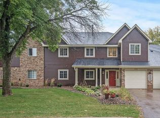 2520 Wilshire Ct, Mendota Heights, MN 55120