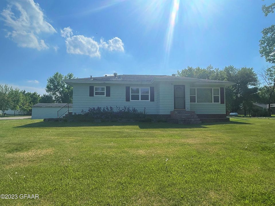 744 E 7th St, Neche, ND 58265 Zillow
