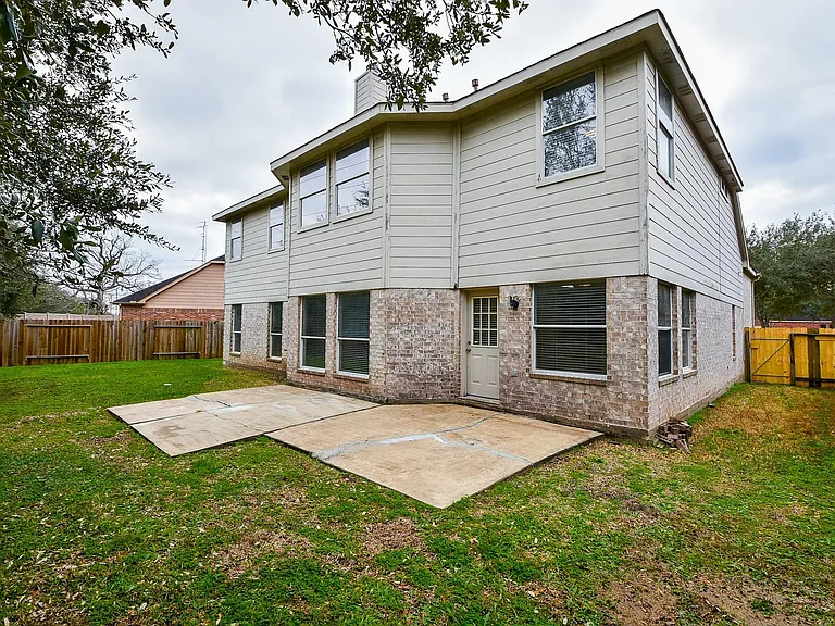 22202 Bent Bridge Ln — Photo 32