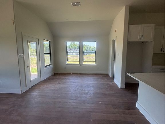 4th image of 1033 Salvation Dr
