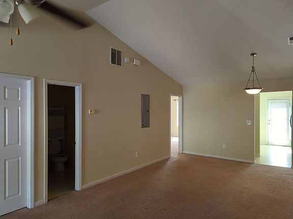 4th image of 135 Harvest Ct Unit 203