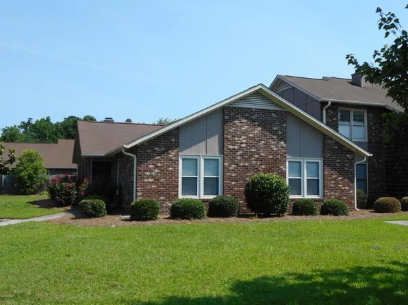 2010 A Quail Ridge Rd, Greenville, NC 27858