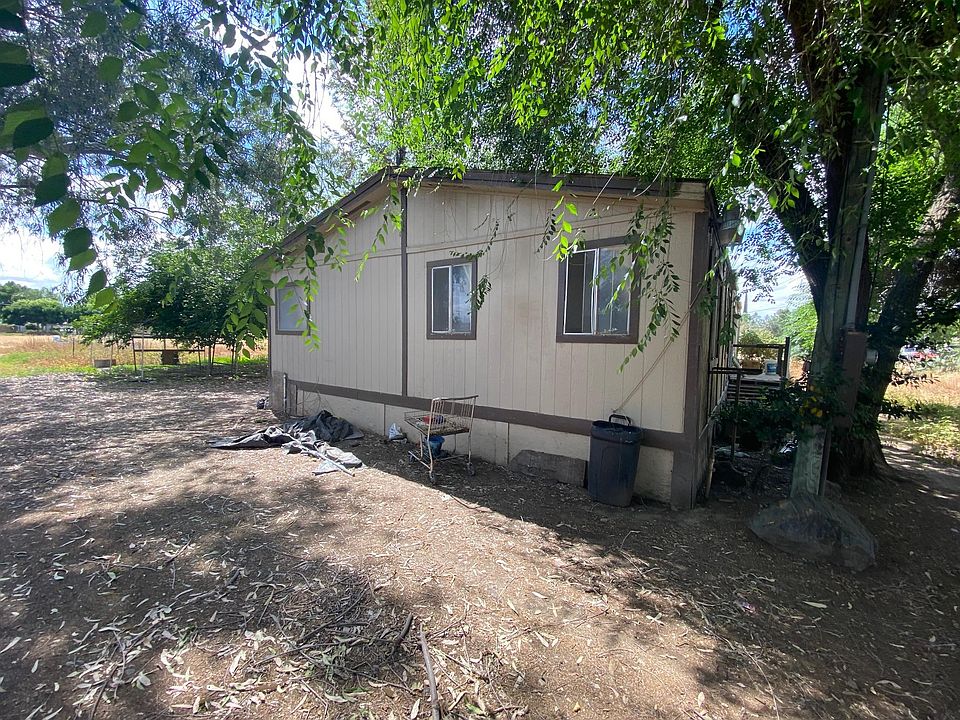 2nd image of 1030 Crystal St
