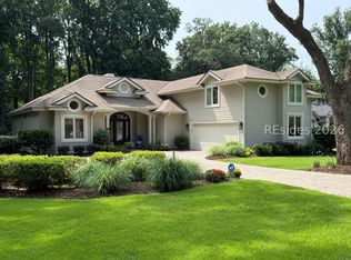 19 Parkwood Dr, Hilton Head Island, SC 29926