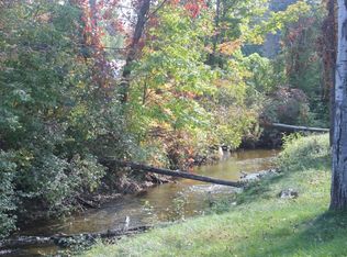 4712 Lakeshore Rd, Boyne City, MI 49712