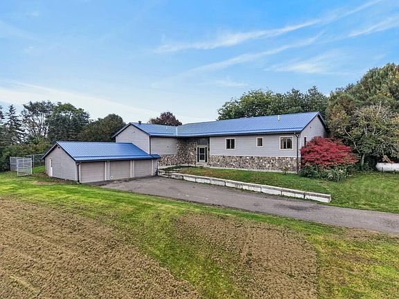 2nd image of 2248 Bradley Rd