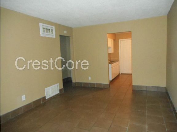 3rd image of 1534 Lamar Cv