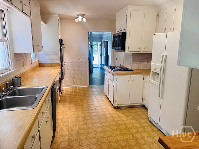 175 Homestead Dr — Photo 8